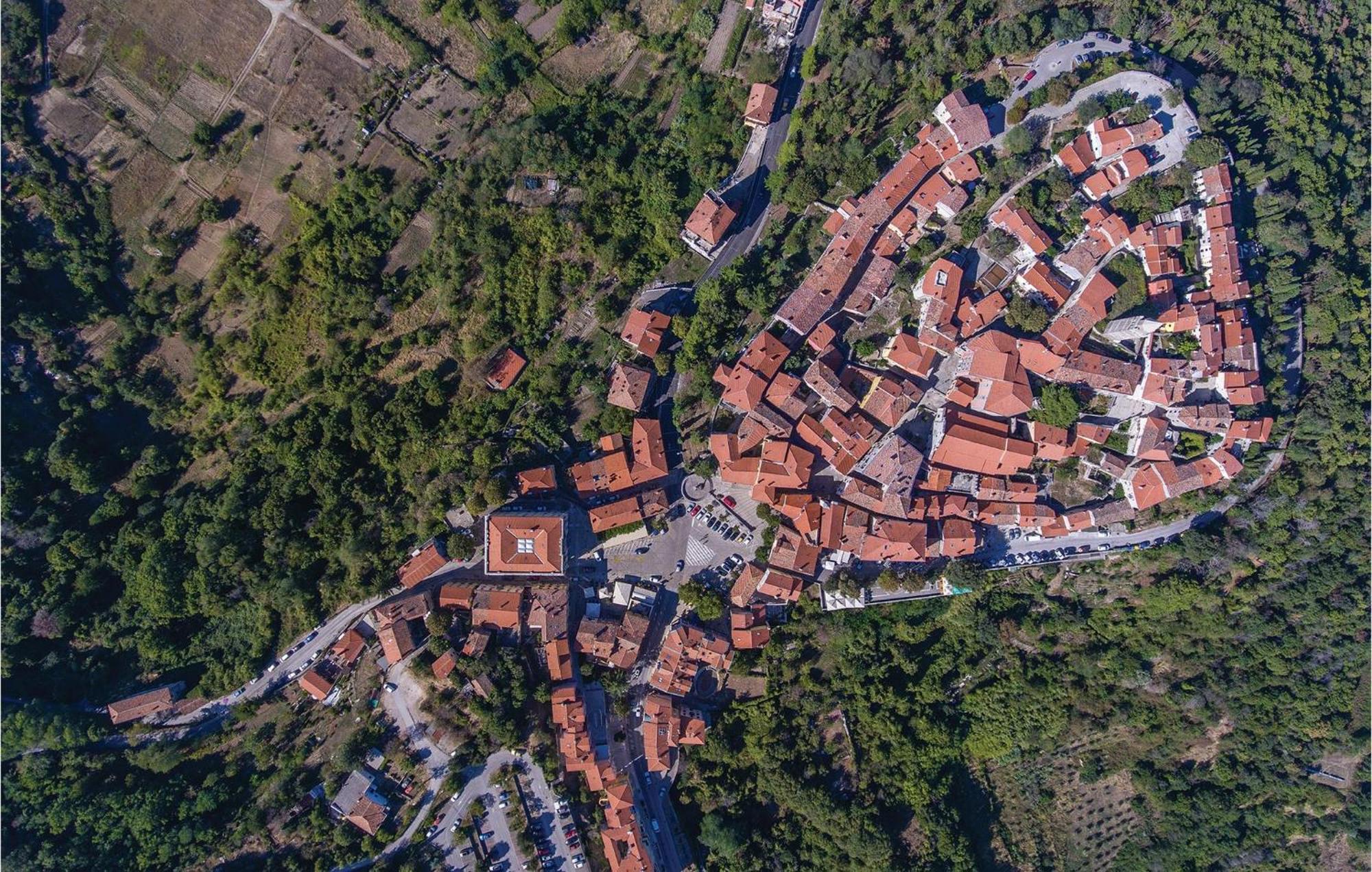 Pet Friendly Apartment In Koromacno With Wifi Buitenkant foto